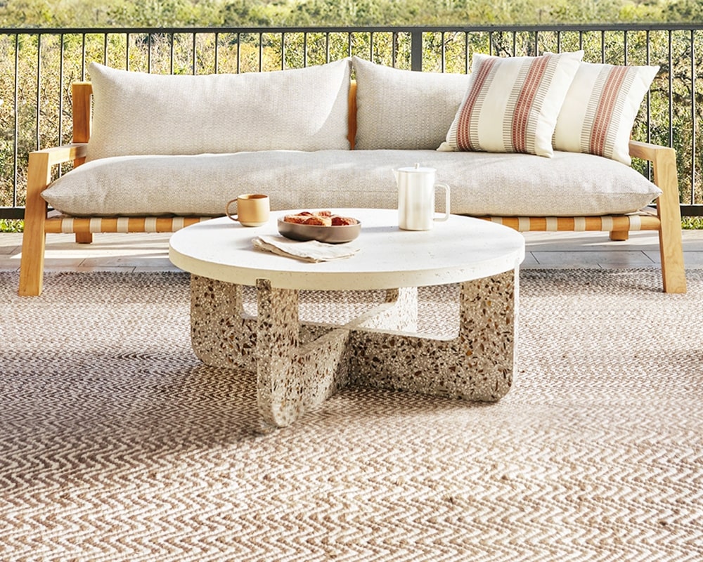 INDOOR / OUTDOOR RUGS
