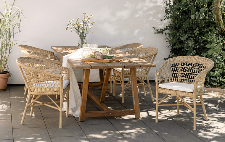Dine Alfresco with Outdoor Dining Sets LookBook